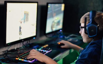 Pausas de seis minutos para andar ayudan a reducir el riesgo de trombosis en los ‘gamers’