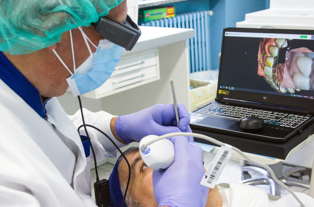 Ante una cirugía dental, mejor interrumpir el tratamiento con anticoagulantes orales de acción directa